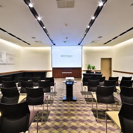 Botanique Hotel 4*
